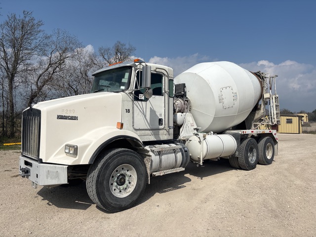 2015 Kenworth T800 6x4 Mixer Truck