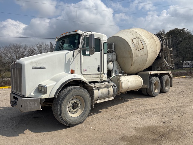 2016 Kenworth T800 6x4 Mixer Truck