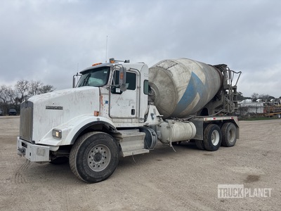 2014 Kenworth T800 6x4 Mixer Truck