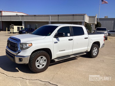 2019 Toyota Tundra SR5 4x4 Crew Cab Pickup