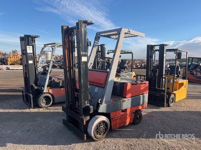 1989 Toyota 2FBCA15 2470 lb Montacargas Eléctrico