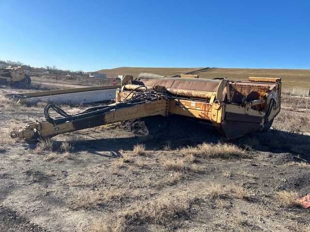 Miskin D-26 6 Tire Hydraulic Pull Scraper