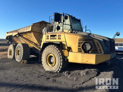 2015 Komatsu HM400-5 を見 Articulated Dump Truck (Inoperable)