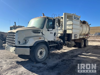 2015 Freightliner 114SD 6x4 صهريج شفاط  (Inoperable)