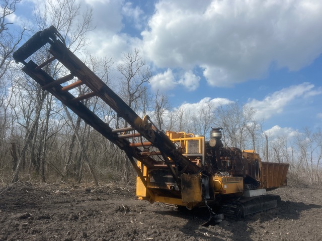 2006 CBI Magnum Force Tracked Horizontal Grinder (Inoperable)