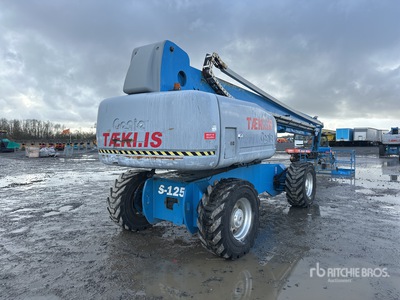 2005 Genie S125 4WD Diesel Telescopic Boom Lift (Inoperable)