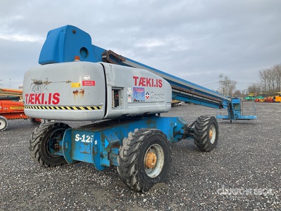 2006 Genie S125 4WD Diesel Telescopic Boom Lift