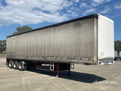 2014 MaxiTrans 13.3 m Tri/A Tautliner Trailer