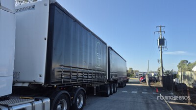2016 Krueger Curtain Side Trailer
