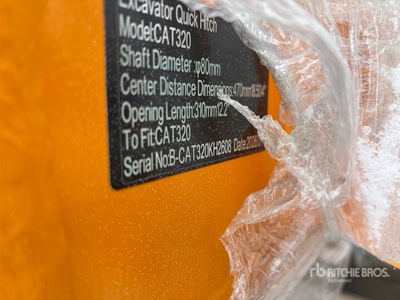 2026 GIYI Hydraulic Quick Coupler - Fits Cat 320 (Unused)