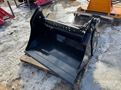 2026 GIYI GY-XKH39 39 in Multi-Purpose Mini Skid Steer Bucket (Unused)