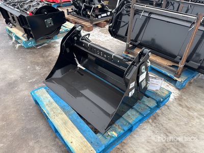 2026 GIYI GY-XKH39 39 in Multi-Purpose Mini Skid Steer Bucket (Unused)