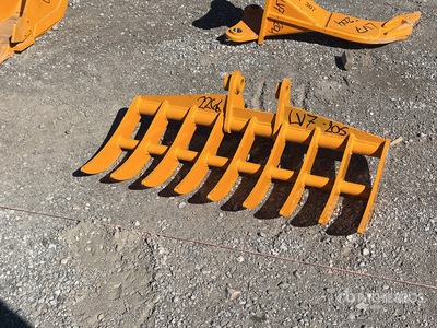 2026 GIYI 38 in Excavator Rake - Fits Cat 303 (Unused)