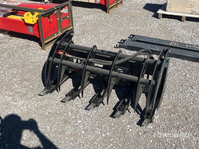 2026 GIYI GY-MCLG60 44 in Mini Grappin pour chargeuse à différentiel (Unused)