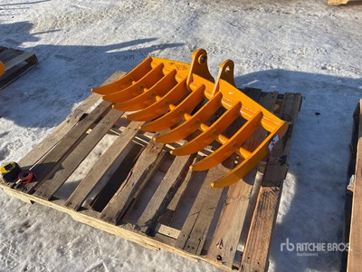 2026 GIYI 38 in Excavator Rake - Fits Cat 303 (Unused)