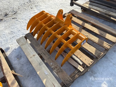 2026 GIYI 38 in Excavator Rake - Fits Cat 303 (Unused)