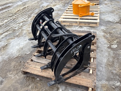 2026 GIYI GY-MCLG60 44 in Garfio para minicargadora (Unused)