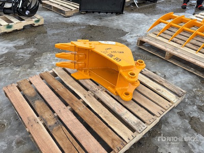 2026 GIYI GY-BK 12 in Excavator Bucket - Fits Cat 303 (Unused)