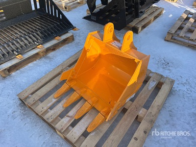 2026 GIYI GY-BK 24 in Digging Excavator Bucket - Fits Cat 305 (Unused)