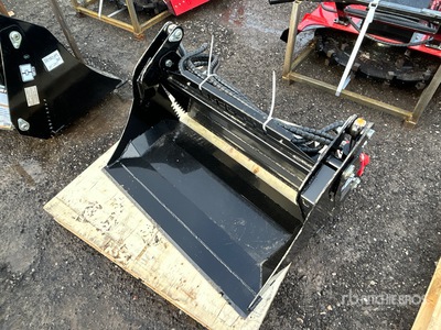 2026 GIYI GY-XKH39 39 in Multi-Purpose Mini Pala para Minicargadora (Unused)