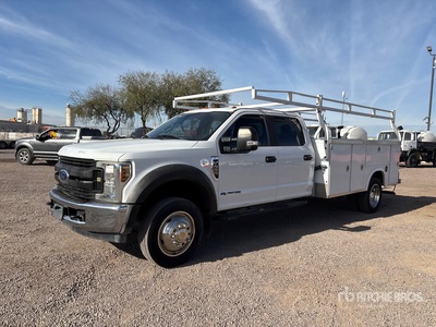 2018 Ford F-450 XL 4x2 Crew Cab Nutzkraftwagen