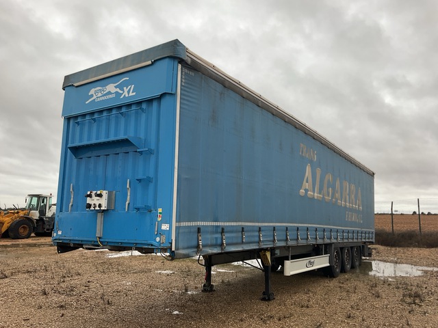 2018 Fliegl SDS 390Q Tri/A Curtain Side Trailer