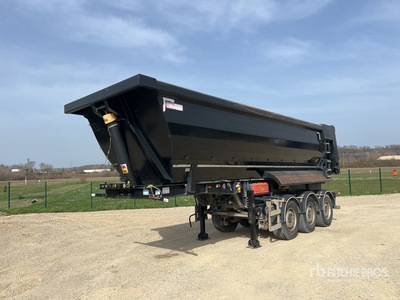 2022 Remorques Louault SR3938M 7800 mm Tri/A Semi-Remorque Benne 3 Essieux End Dump Trailer