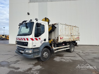 2009 HYVA HB100e2 1525 kg on 2009 DAF LF55.220 4x2 Kipper-Lkw mit Kran