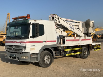 2012 Oil&Steel Snake2512 Compact on 2014 Mercedes-Benz Atego 1518 4x2 Camion à godets