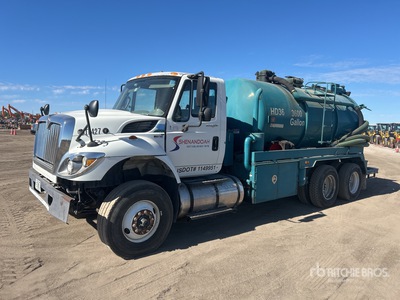2011 International 7400 6x4 ハイドロバキュームトラック