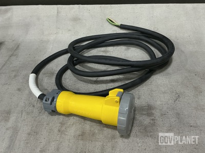 (4) Hubbell T00235-5083 Power Cables