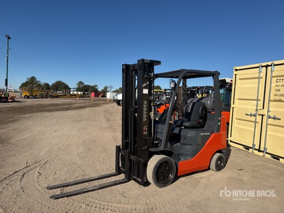 2016 Toyota 8FGCU25 5000 lb Cushion Tire Carretilla Elevadora