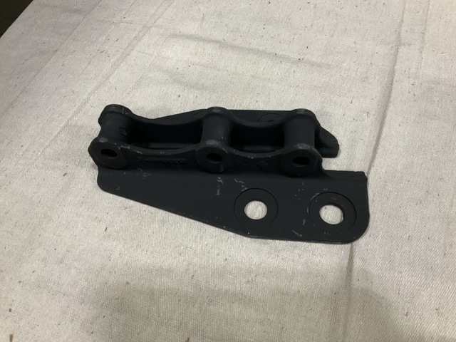 (260) AM General 12338149-2 Crossmember Brackets (260) AM General 12338149-2 Crossmember Brackets