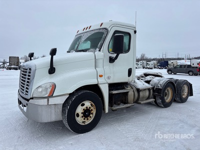 2018 Freightliner Cascadia 125 6x4 T/A Day Cab Truck Tractor