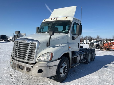 2019 Freightliner Cascadia 125 6x4 T/A Day Cab Truck Tractor