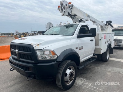2018 Ram 4500 4x2 Camion à godets