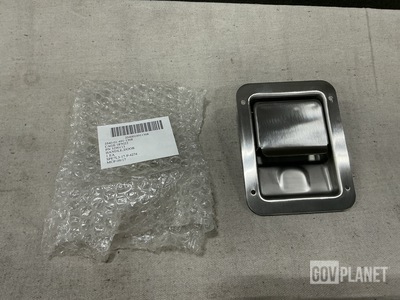 (204) Oshkosh 3290113 Door Handles