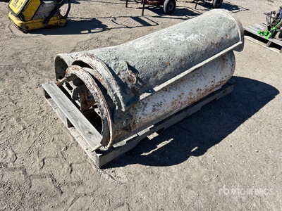 Quantity of (3) Concrete Chutes 48 in Divers - Équipement à béton