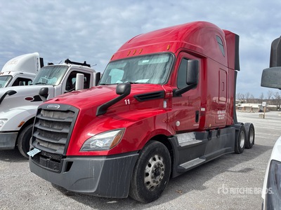 2020 Freightliner Cascadia 126 6x4 T/A Sleeper Truck Tractor