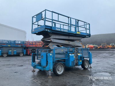 2013 Genie GS4390 4x4 Diesel Plateforme élévatrice à ciseaux