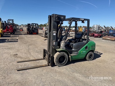 2013 Komatsu FG30HT-16 1850 lb Cushion Tire Chariot Élévateur