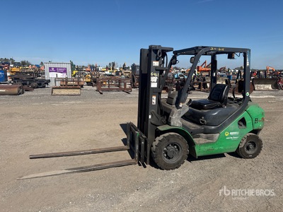 2021 Komatsu FG25T-16 4650 lb Cushion Tire Carretilla Elevadora