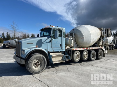 2003 Kenworth 12x4 شاحنة خلاط