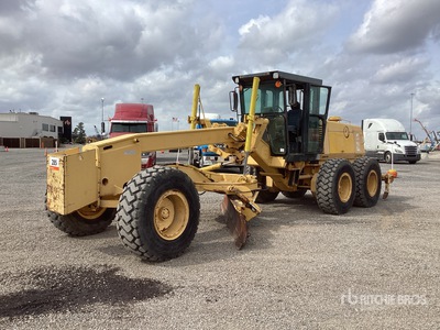 1999 Komatsu GD670A-2CY Motor Grader