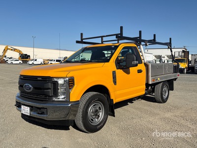 2019 Ford F-250 4x2 Flatbed Truck