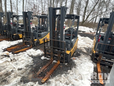 2020 Cat MH 2ET3000 2860 lb Electric Forklift