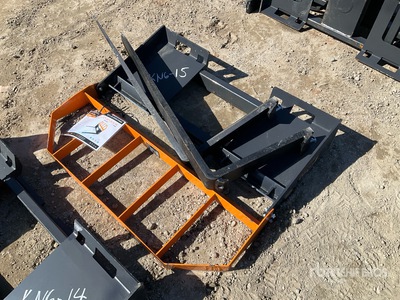 2025 ARTEER PF-42L 42 in Skid Steer Forks (Unused)