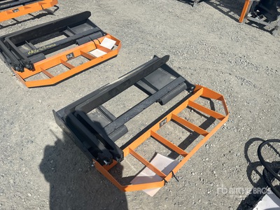 2025 ARTEER PF-42L 42 in Skid Steer Forks (Unused)