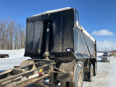 2013 J C Trailers مقطورة تفريغ