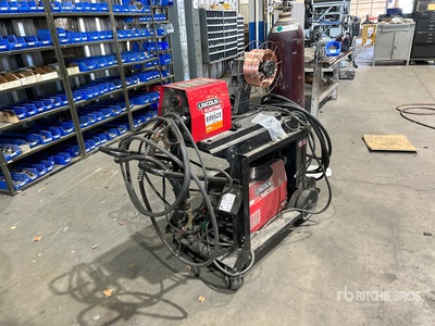 Lincoln V350 Pro 400 A Mobile MIG Electric Welder